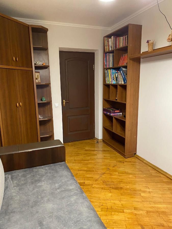 Apartment Next To Metro Station Pechersk Kijev Kültér fotó