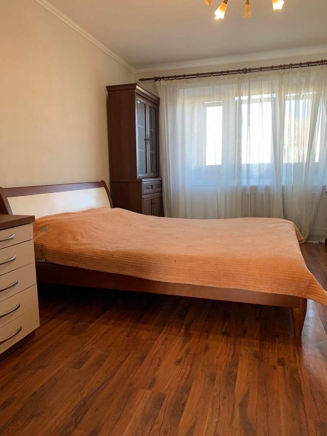 Apartment Next To Metro Station Pechersk Kijev Kültér fotó